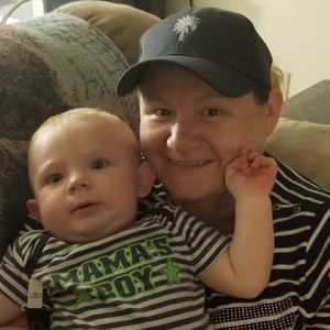 Meet your Posher, Laura